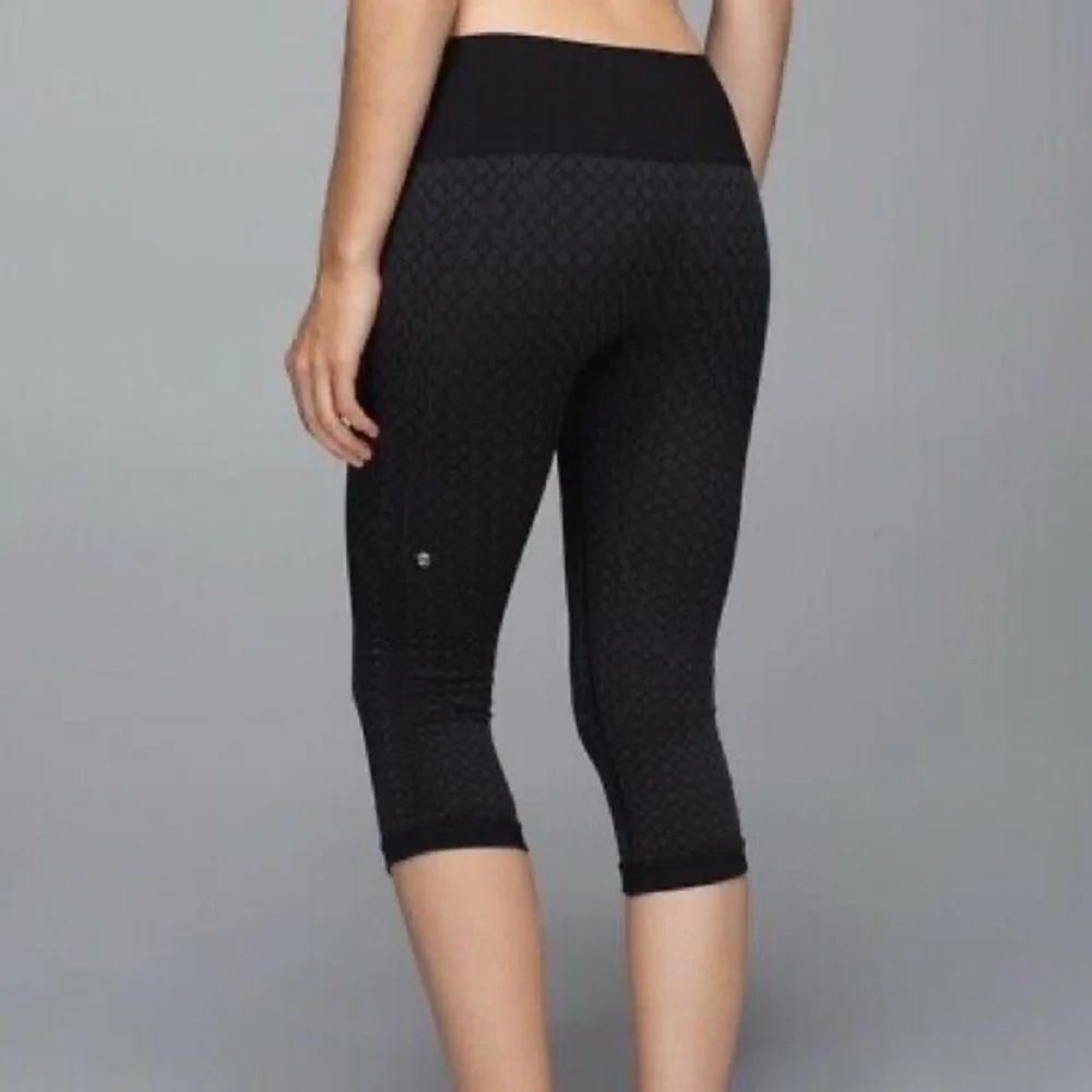 Lululemon In The Flow Crop Leggings